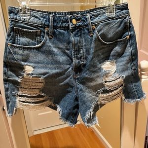 Medium wash Good American shorts